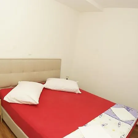아파트 Inviting 14 Sleeps 3 Guests